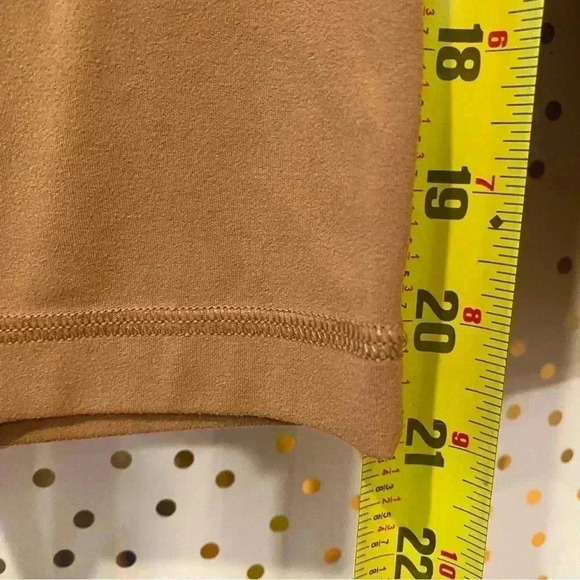 Lululemon Get Centred High Rise Crop - Picture 4 of 8